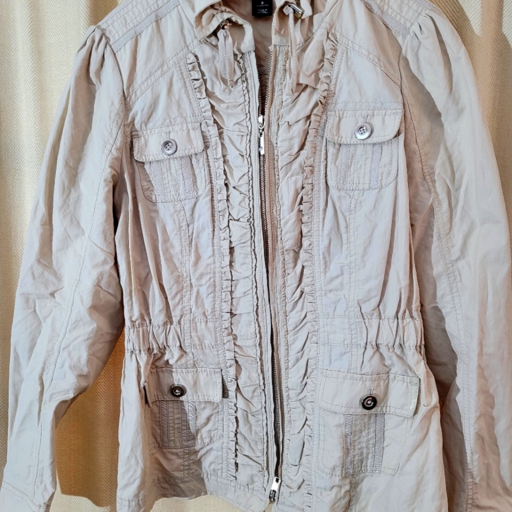 White House black market light jacket with zipper